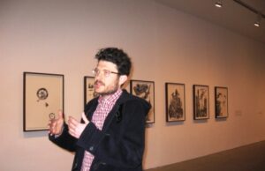 Asier Mendizabal reflexiona sobre la representación de la identidad en el Reina Sofía