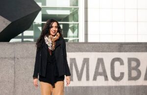 La egipcia Iman Issa, primera ganadora del Premio Fundación Han Nefkens MACBA