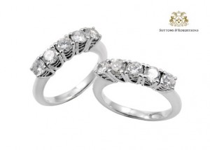 4. Juego de dos sortijas de oro blanco con brillantes con un peso aprox. de 1.40ct.Joyas - Suttons & Robertsons