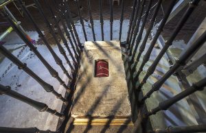 Abren el sepulcro del Infante Don Pedro en Segovia