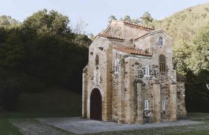 Restauración de los murales de San Miguel de Lillo, en Oviedo