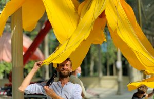 Petrit Halilaj convierte el Palacio de Cristal en un gran nido