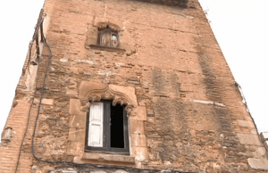 La Torre de Mas Enrich del siglo XVI, almacén de chatarra