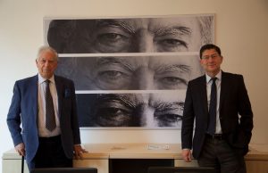 Vargas Llosa reinaugura la biblioteca del Instituto Cervantes de Berlín