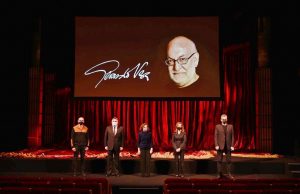 Homenaje del gremio del teatro a Gerardo Vera