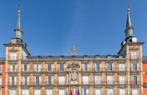 Restaurada la fachada principal de la Casa de la Panadería