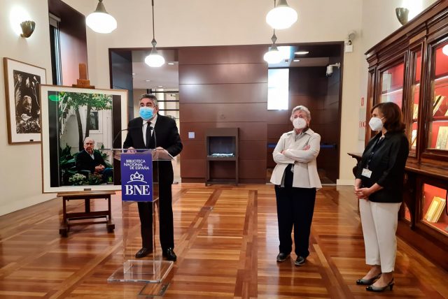 retrato-margarit-biblioteca-nacional-jpeg