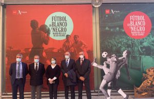 Fútbol en blanco y negro. Madrid más allá de los colores