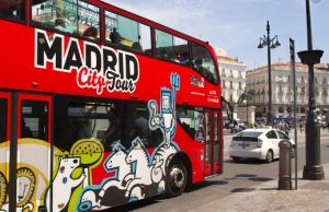 El autobús turístico Madrid City Tour vuelve recorrer las calles