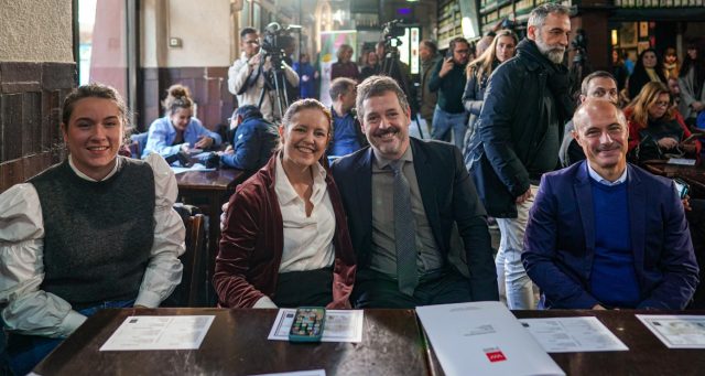 Los consejeros Ana Dávila y Mariano de Paco en el V Sesión Vermú