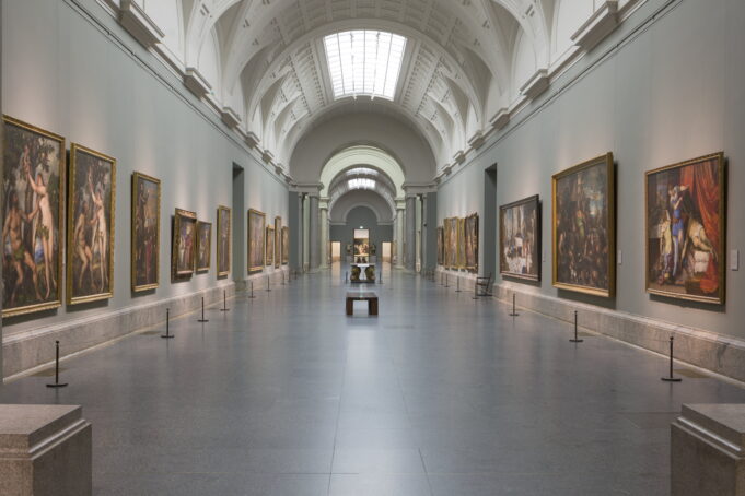 La Galería Central del Museo del Prado cambia de color