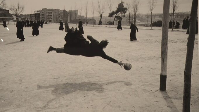 Leica celebra un siglo de fotografía en el teatro Fernán Gómez