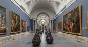 Las esculturas de Juan Muñoz, espectadoras en el Museo del Prado