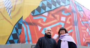 Andrea Canepa viste el Palacio de Cristal con Fardo