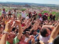 Romería de Santo Toribio, lluvia de pan y queso en Palencia