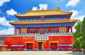 De la piedra milenaria al cristal futurista, esencia de China eterna